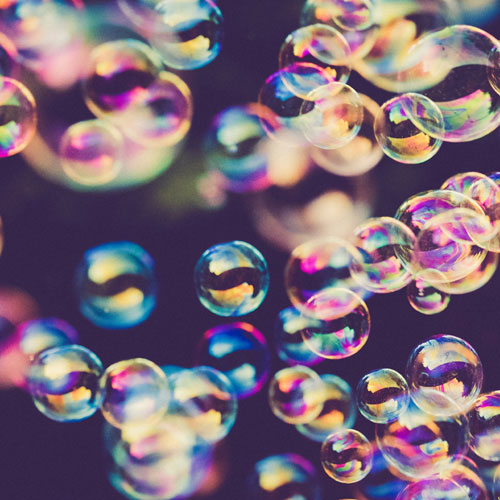Laat alle bubbels vol inspiratie je helpen om blog onderwerpen te vinden